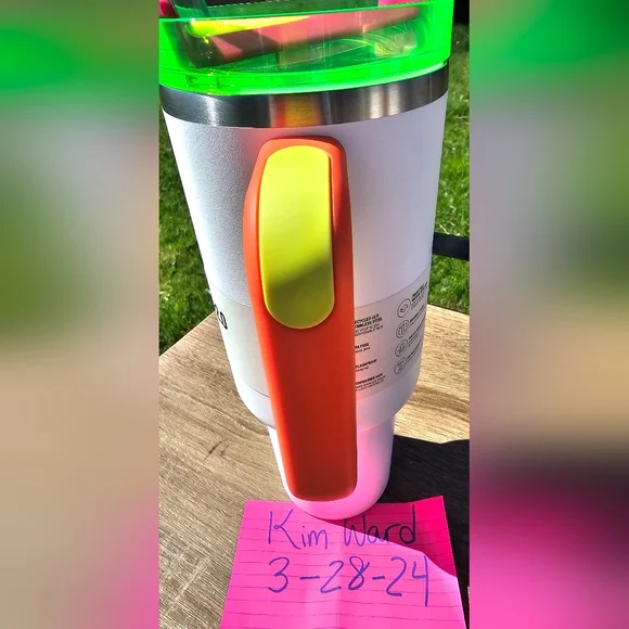 Stanley White Neon 40oz DSG EXCLUSIVE - Picture 3 of 7